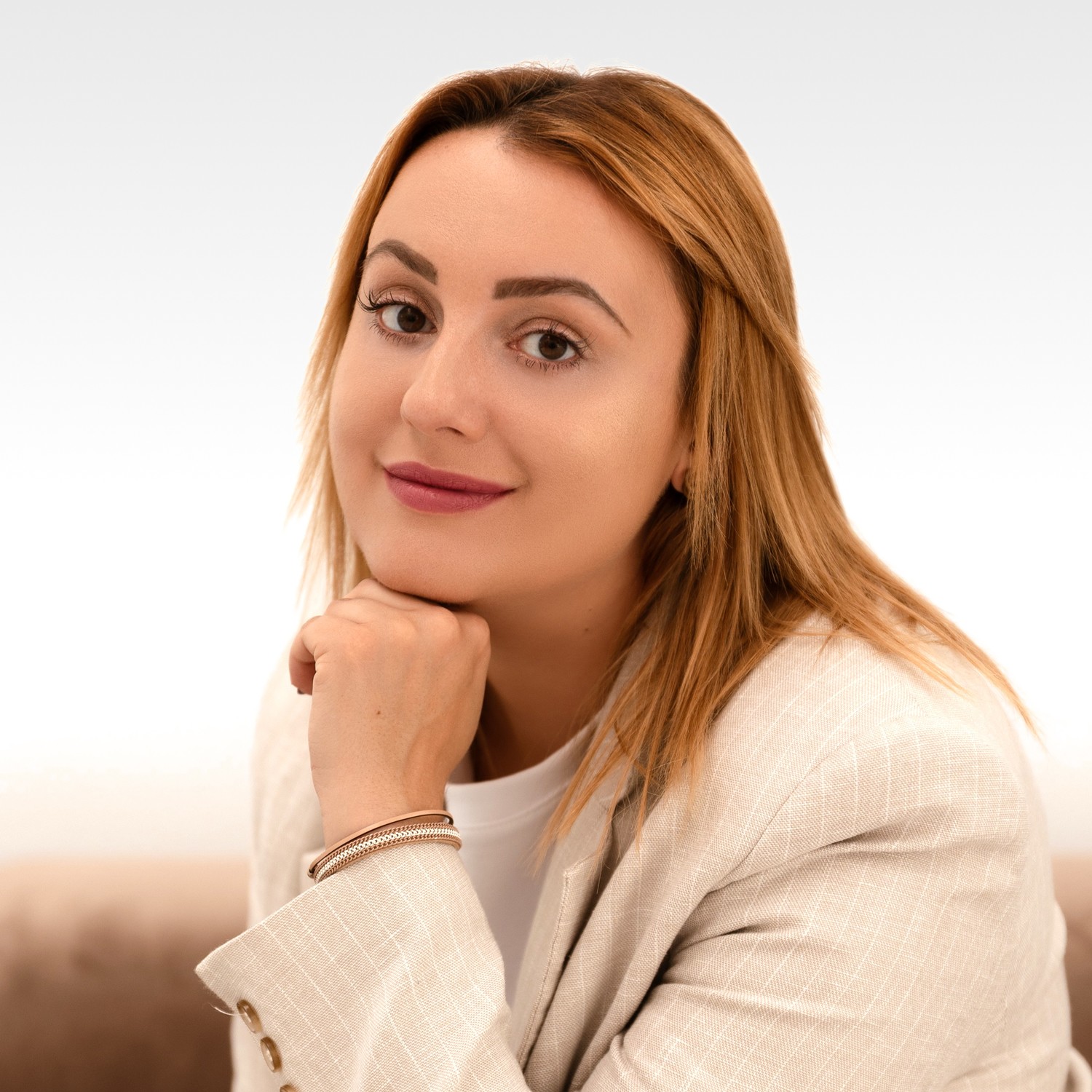 Monika profile picture